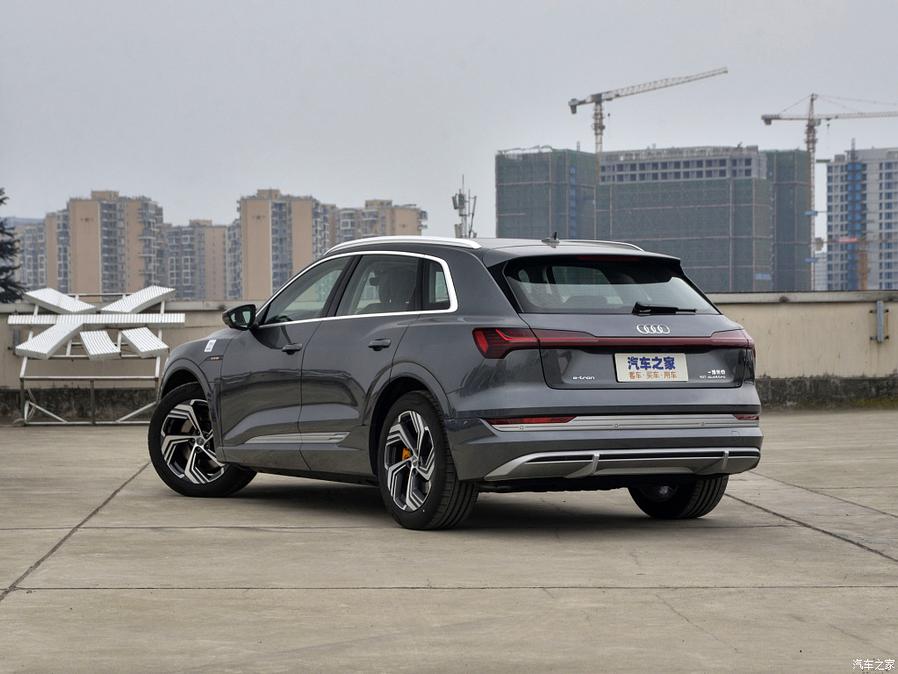 Audi e-tron Grey