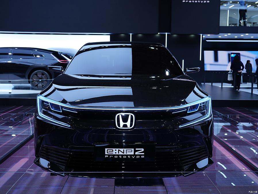 Honda e:NP2 L.Riker Black