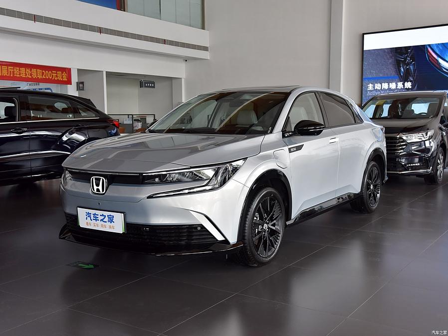 Honda e:NP2 L.Riker Silver