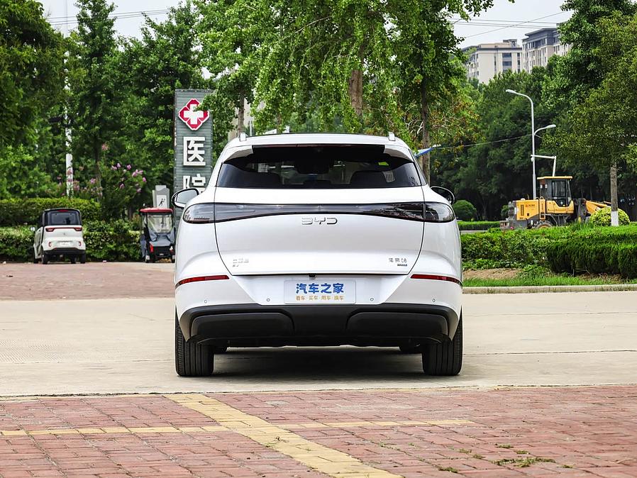 BYD Sea Lion 06