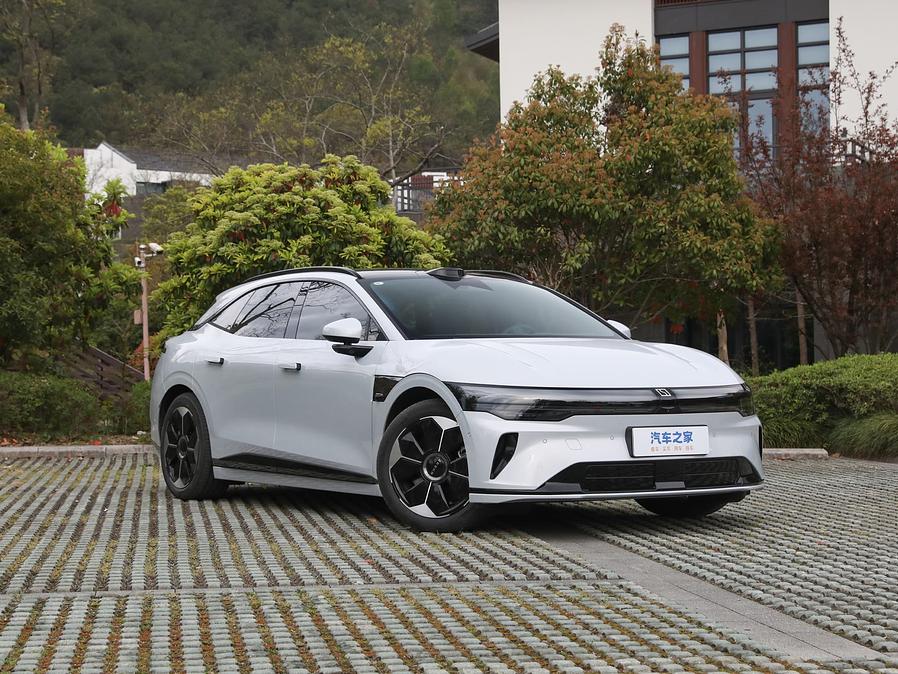 Zeekr 007GT L.Riker